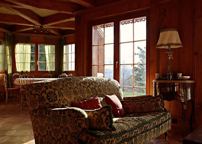 Chalet Avec Charme Et Vue à *