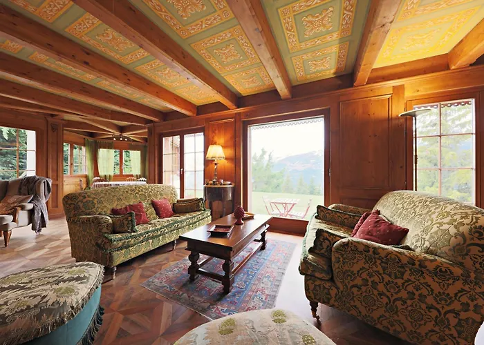 Chalet Avec Charme Et Vue à Crans-Montana