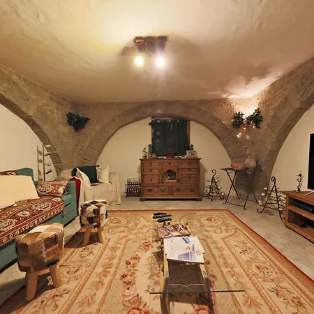 شاليه Avec Charme Et Vue A *