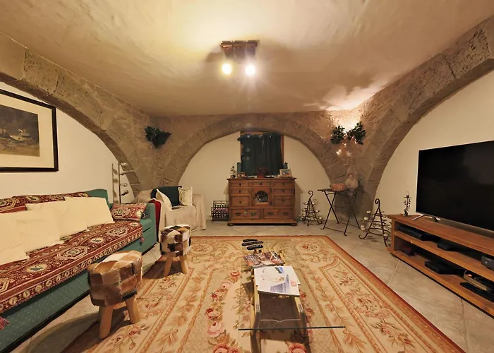 شاليه Avec Charme Et Vue A *